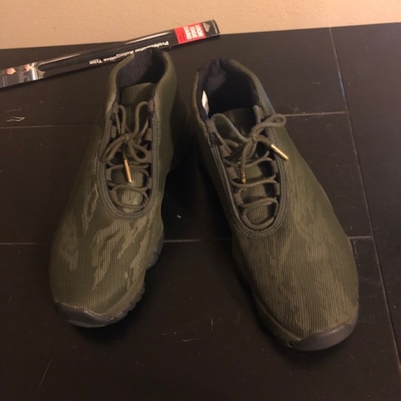 Reflective olive green Jordan future 7.5 - Picture 5 of 8